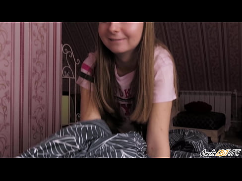 ❤️ Blondi imee hänen BFF:nsä syvälle ja saa spermaa suuhunsa ❤️ Super seksi at us ☑