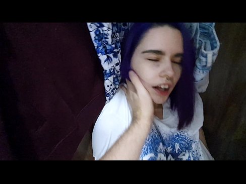 ❤️ Löysin siskoni kaapista ja autoin häntä laukeamaan ❤️ Super seksi at us ☑